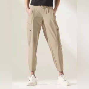 NWT Athleta Go Far Travel Pant Joggers 10 Khaki Tan